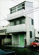 鉄骨構造の小さな家