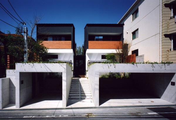 戸建の木の集合住宅～CATENA CORT～
