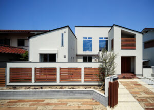Japanese Modern House / 大阪府河内長野市の家